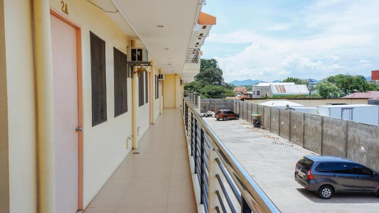 Reddoorz Plus Near Talisay Town Center Exterior foto
