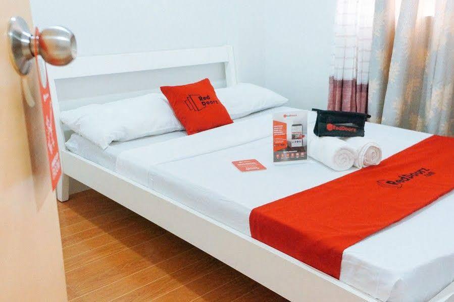 Reddoorz Plus Near Talisay Town Center Exterior foto